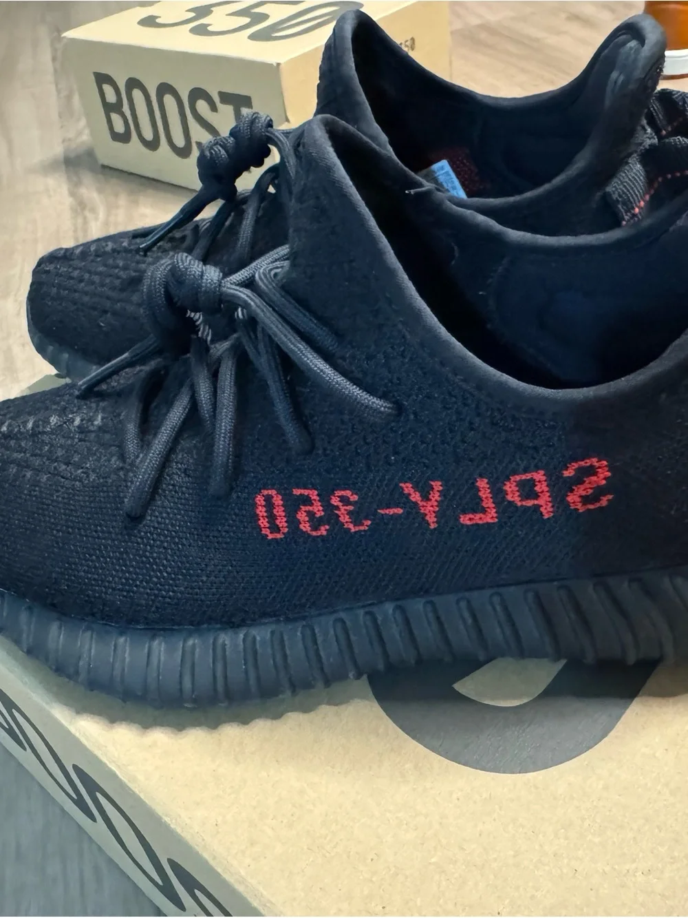 Yeezy Boost 350 V2 – Size 8